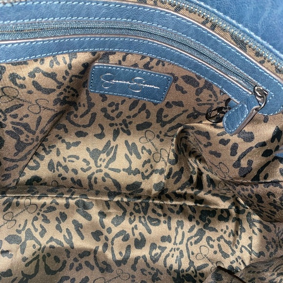 Beautiful Jessica Simpson purse - Picture 3 of 4